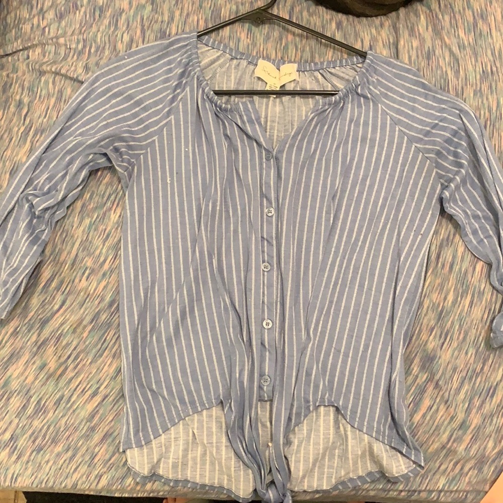 Mid Sleeve Tie Up Top